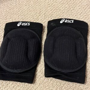 black volleyball knee pads